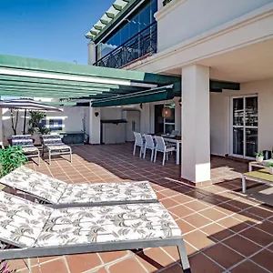 https://lcr4-large-3-bed-apt-close-to-beaches.es-andalucia.com